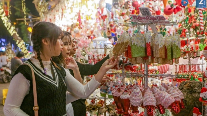 Vietnam draws rising numbers of French tourists over Christmas and New Year